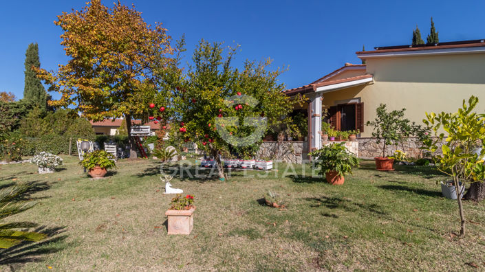 Image No.4-2 Bed Country House for sale