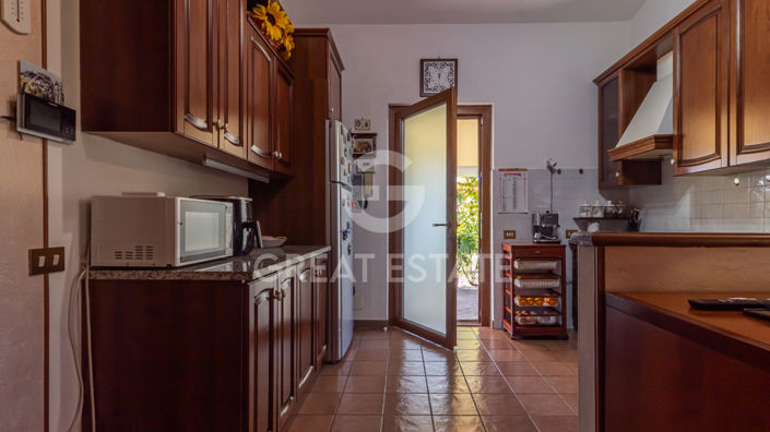 Image No.7-2 Bed Country House for sale