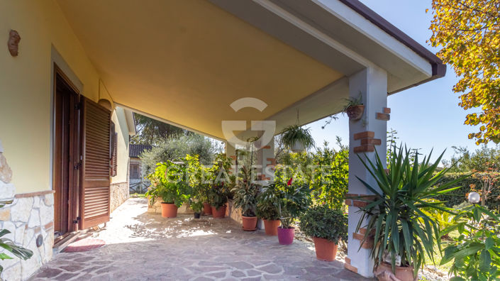 Image No.10-2 Bed Country House for sale