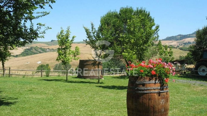 Image No.13-15 Bed Country House for sale