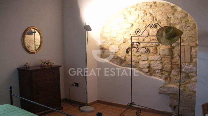 Image No.20-15 Bed Country House for sale