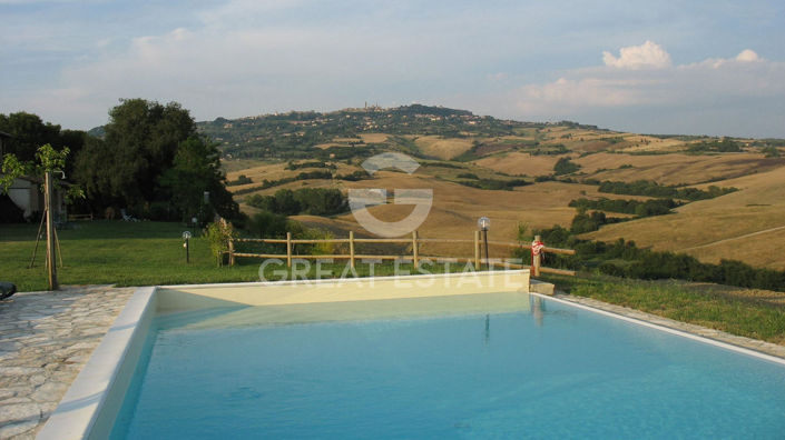 Image No.23-15 Bed Country House for sale