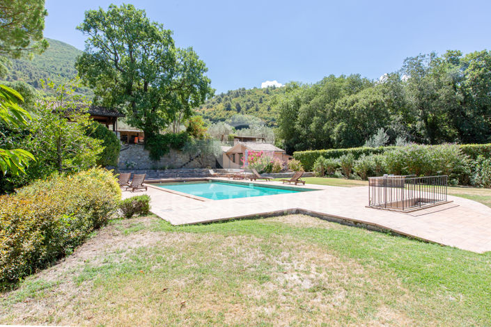 Image No.17-5 Bed Country House for sale