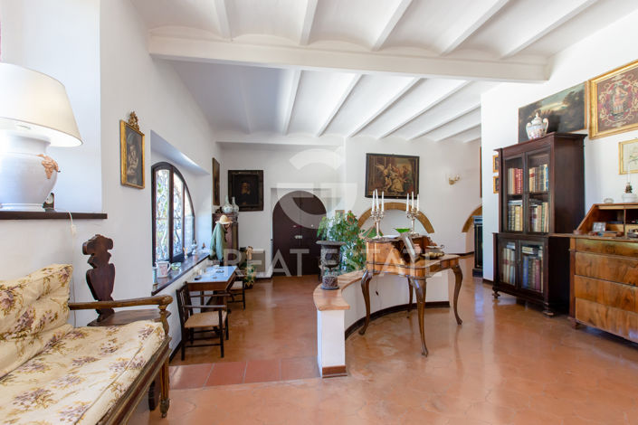 Image No.31-5 Bed Country House for sale