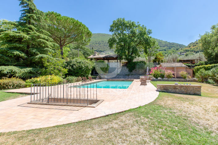 Image No.50-5 Bed Country House for sale