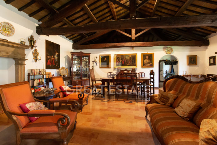 Image No.7-5 Bed Country House for sale