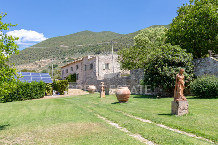 Image No.8-5 Bed Country House for sale