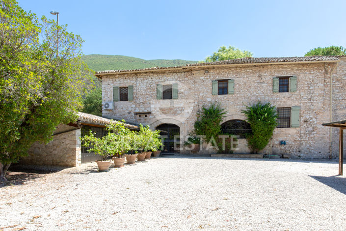 Image No.9-5 Bed Country House for sale