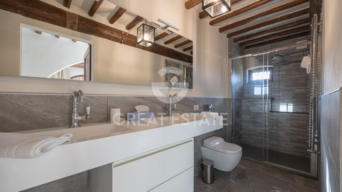 Image No.42-Maison de campagne de 6 chambres à vendre à Montepulciano