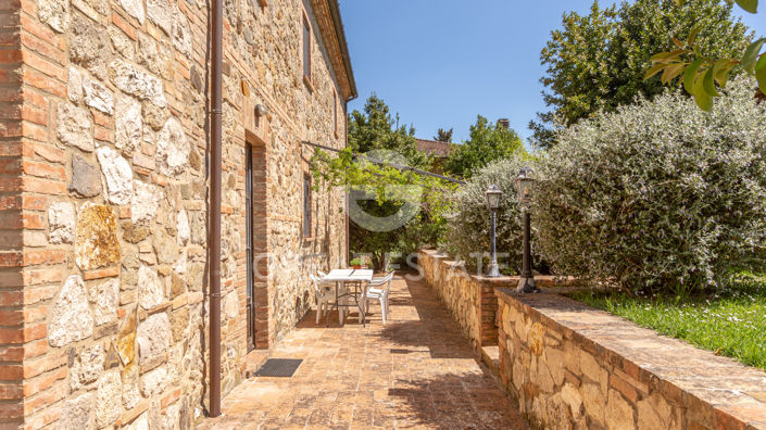 Image No.12-11 Bed Country House for sale