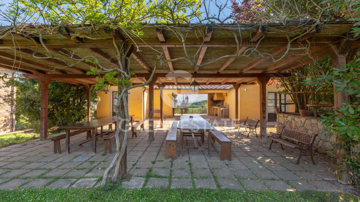 Image No.16-11 Bed Country House for sale
