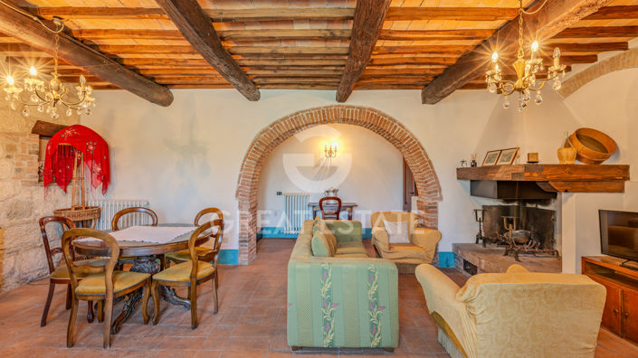 Image No.29-11 Bed Country House for sale