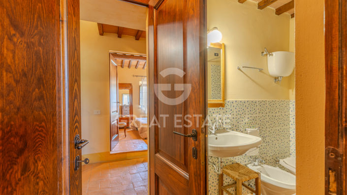 Image No.36-11 Bed Country House for sale