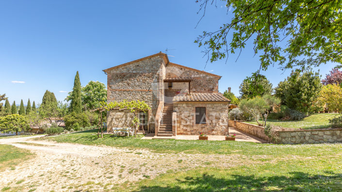 Image No.4-11 Bed Country House for sale