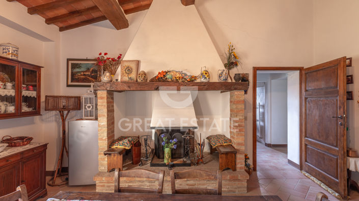 Image No.18-3 Bed Country House for sale