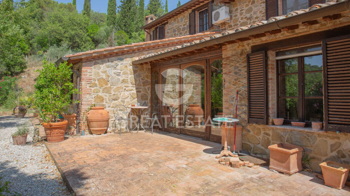 Image No.20-3 Bed Country House for sale