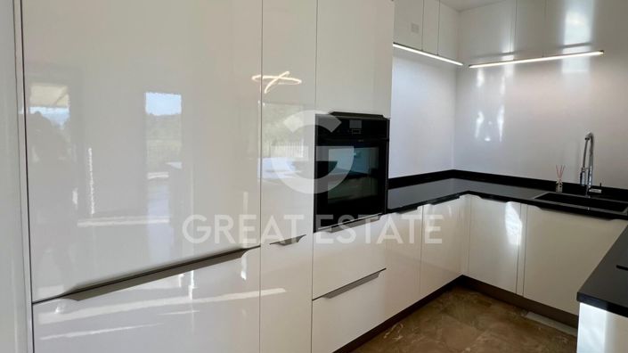 Image No.17-3 Bed Villa for sale