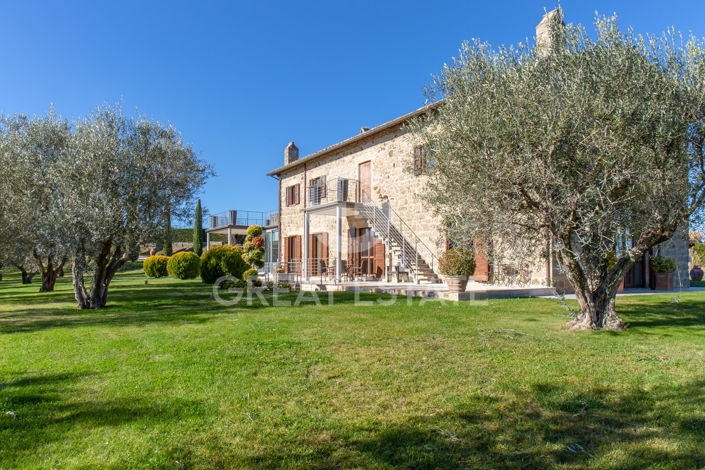 Image No.10-6 Bed Country House for sale