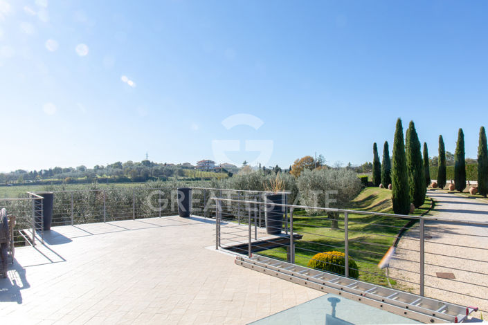 Image No.13-6 Bed Country House for sale