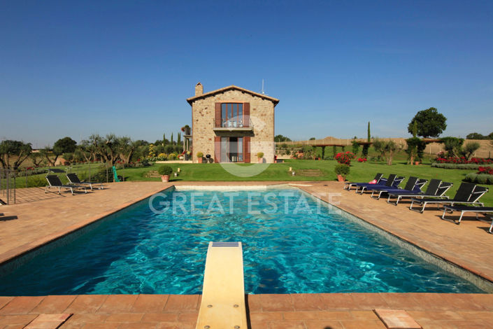 Image No.14-6 Bed Country House for sale