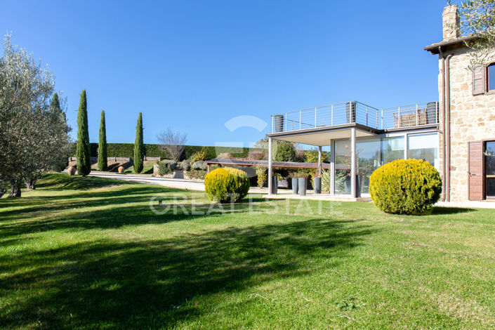 Image No.18-6 Bed Country House for sale