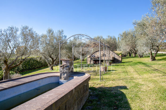 Image No.21-6 Bed Country House for sale