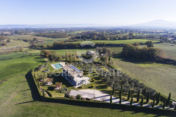 Image No.25-6 Bed Country House for sale