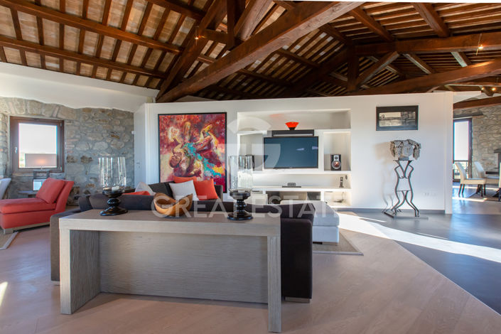 Image No.33-6 Bed Country House for sale