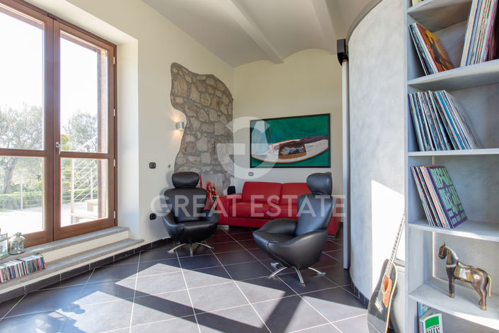 Image No.46-6 Bed Country House for sale