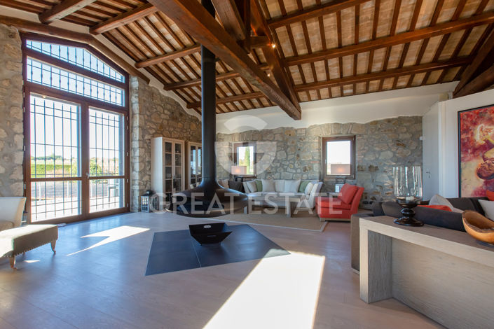 Image No.5-6 Bed Country House for sale