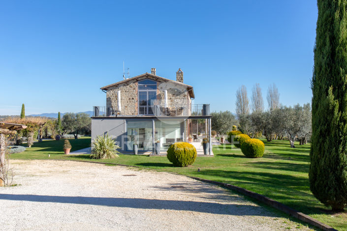 Image No.8-6 Bed Country House for sale