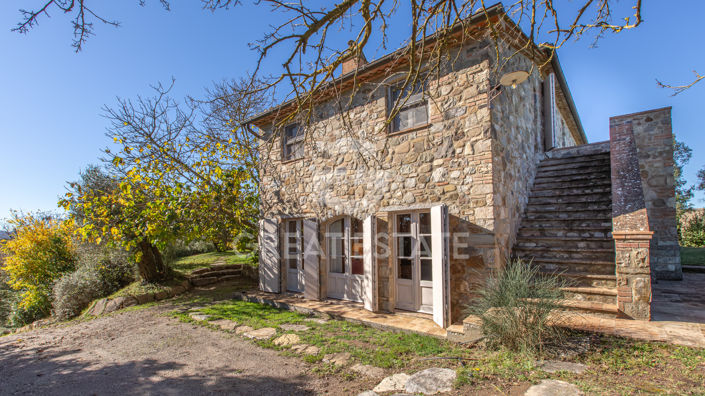 Image No.17-4 Bed Country House for sale