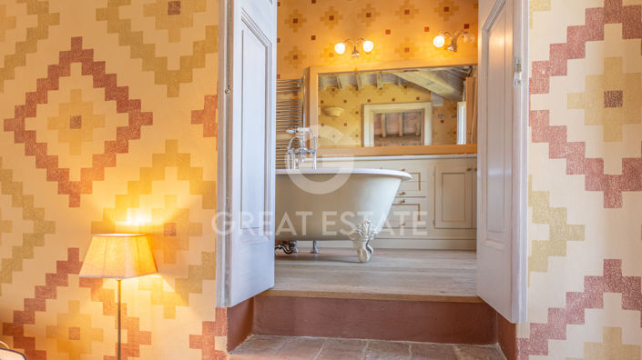 Image No.42-4 Bed Country House for sale