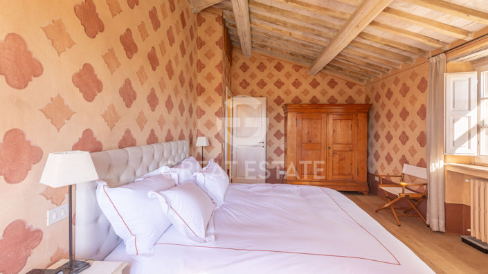 Image No.48-4 Bed Country House for sale