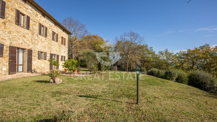 Image No.11-4 Bed Country House for sale