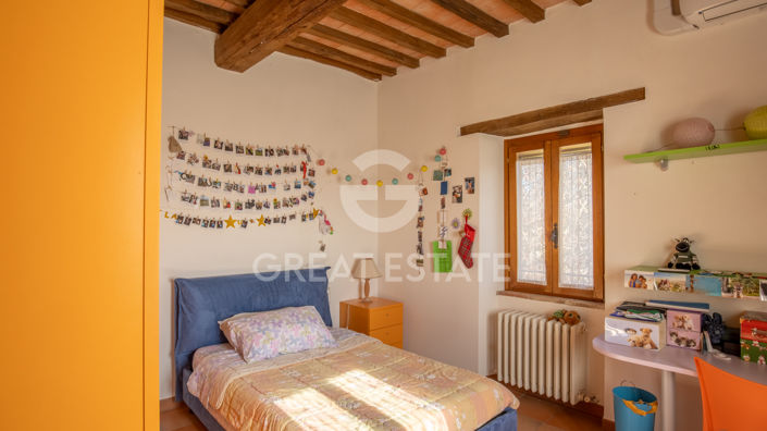 Image No.40-4 Bed Country House for sale