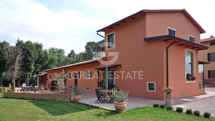 Image No.10-10 Bed Country House for sale