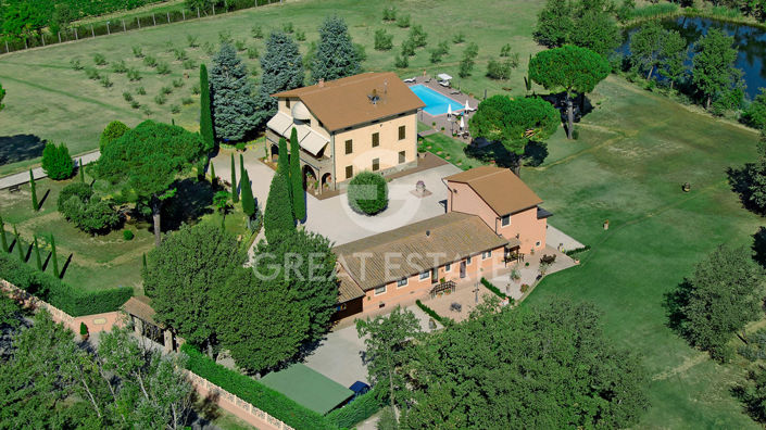Image No.17-10 Bed Country House for sale