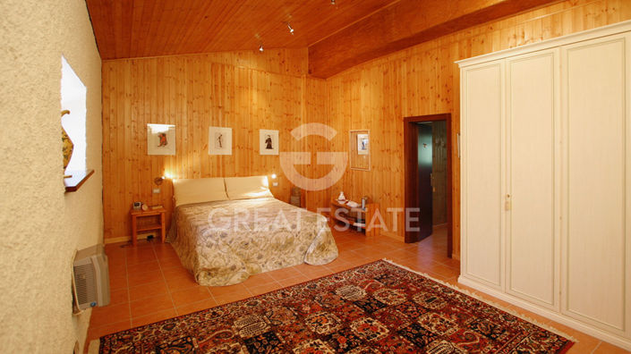 Image No.31-10 Bed Country House for sale