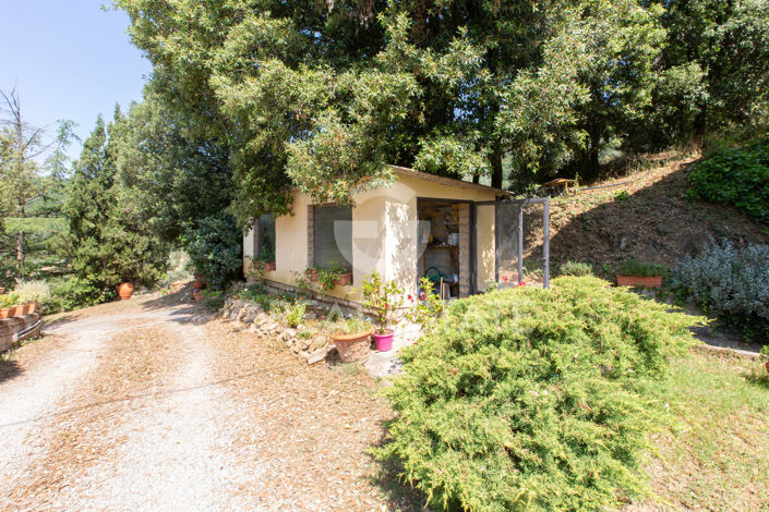 Image No.10-4 Bed Country House for sale