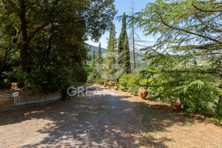 Image No.12-4 Bed Country House for sale