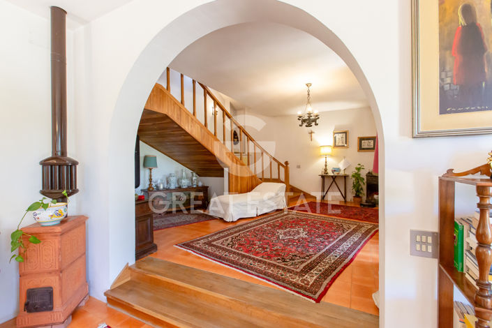 Image No.18-4 Bed Country House for sale