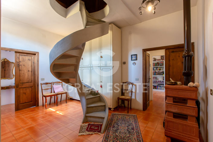 Image No.23-4 Bed Country House for sale