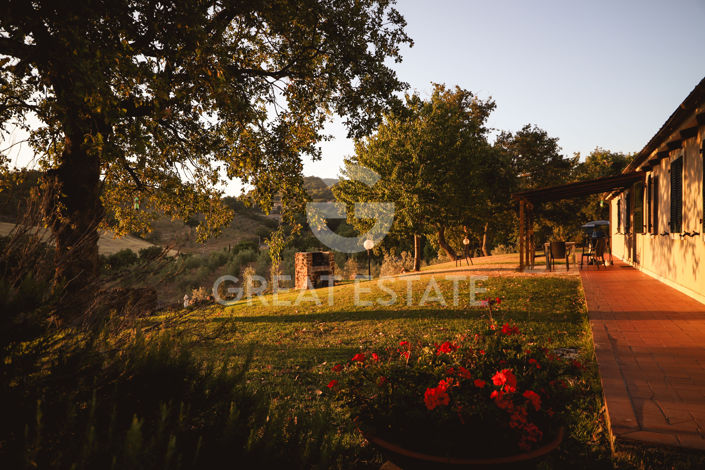 Image No.21-6 Bed Country House for sale