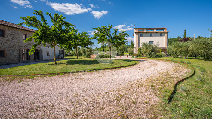 Image No.19-5 Bed Country House for sale