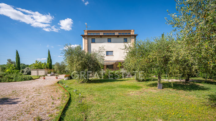 Image No.24-5 Bed Country House for sale