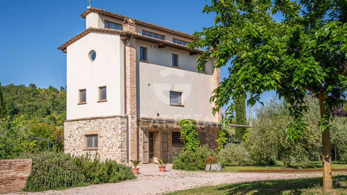 Image No.38-5 Bed Country House for sale