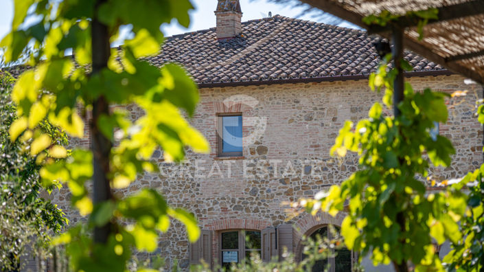 Image No.23-5 Bed Country House for sale