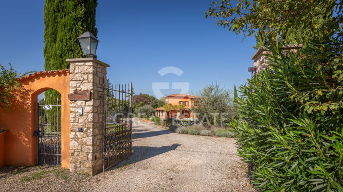 Image No.13-9 Bed Villa for sale