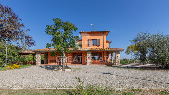 Image No.16-9 Bed Villa for sale